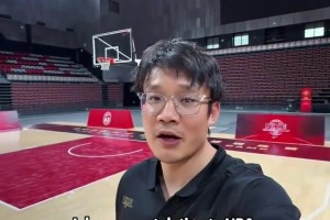 也是老隊(duì)友了！丁彥雨航：恭喜布倫森奪冠，英語(yǔ)只會(huì)這么多了！