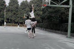 拖鞋戰(zhàn)神起飛輕扣！什么叫肉眼可見(jiàn)的天賦？！