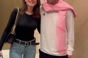 女網(wǎng)紅和梅西合影：結(jié)婚后我人生中最幸福的時刻