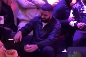 同樣的悲劇一輪見證兩次！名場面：19年Drake看到克萊總決賽受傷~