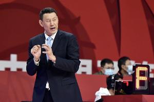 李楠計劃觀看NBA夏季聯(lián)賽，為北京首鋼挑選外援