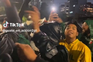 墨西哥球迷高歌侮辱阿根廷：馬拉多納已逝，為何你們還未離去？