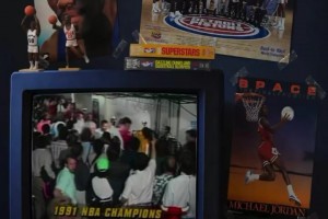 籃球之神首冠！91年NBA總決賽，公牛休息室里的慶祝時(shí)刻