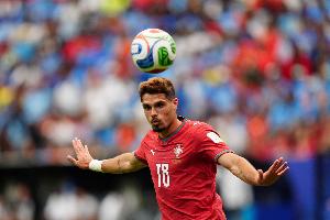 ESPN：世界杯“智能足球”革新足球賽，別忘充電哦！