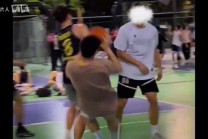 野球場上的野球拳！打球需謹(jǐn)慎，要和球徳好的人玩！
