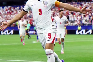 英格蘭4-2克羅地亞??詹?。菏澜绫_賽以來最精彩一場比賽