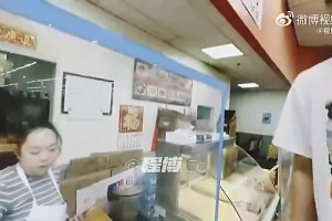 楊瀚森之前吃煎餅果子時想起周琦：我跟我琦哥也是夢幻聯(lián)動了