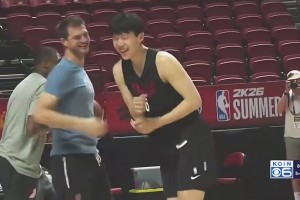 此前楊瀚森和主教斯普利特打成一片！早已處成哥們了