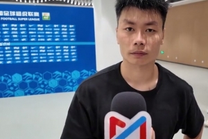 羅競：教練經(jīng)常提醒我們別著急，要發(fā)揮出自己的風格