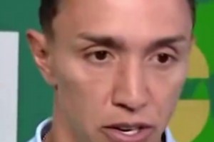 葬送全隊！穆斯萊拉:從未如此痛苦，向隊友及烏拉圭民眾道歉
